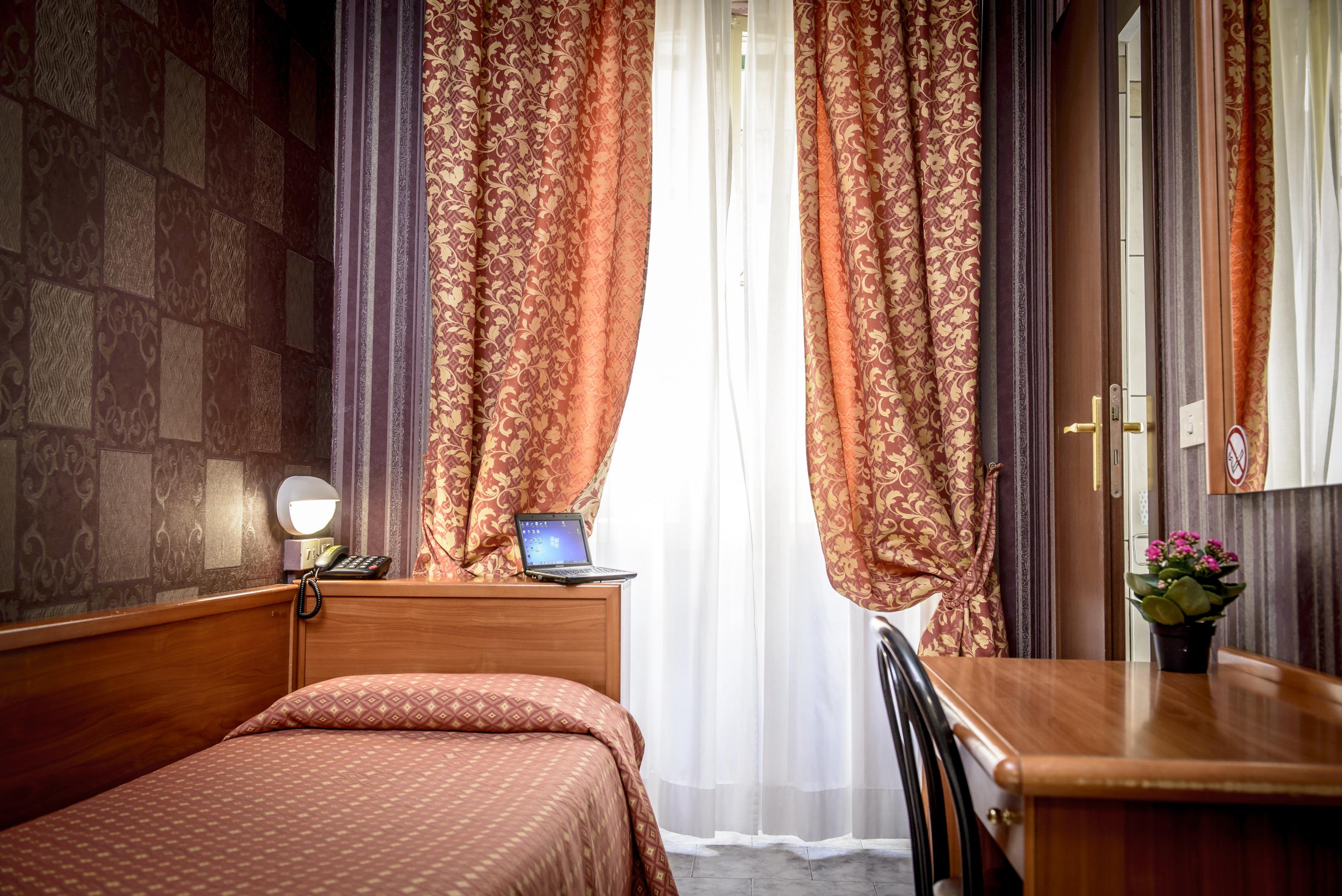 Hotel Emmaus Róma Kültér fotó