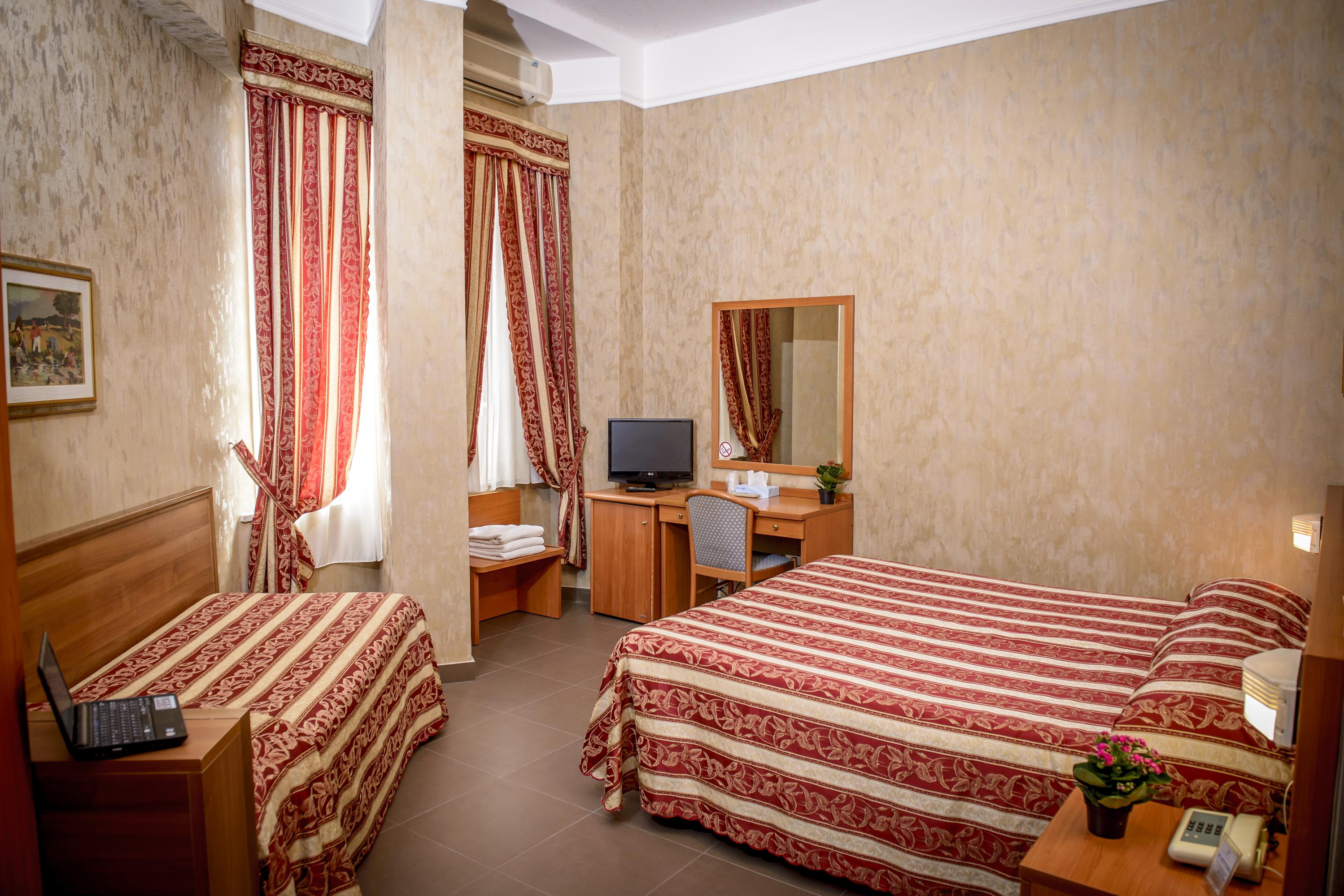 Hotel Emmaus Róma Kültér fotó