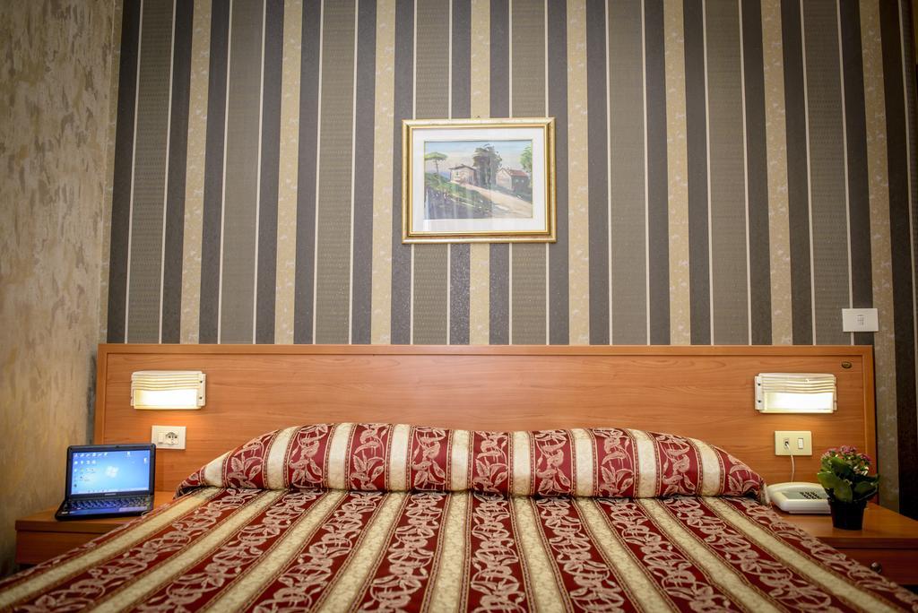 Hotel Emmaus Róma Kültér fotó