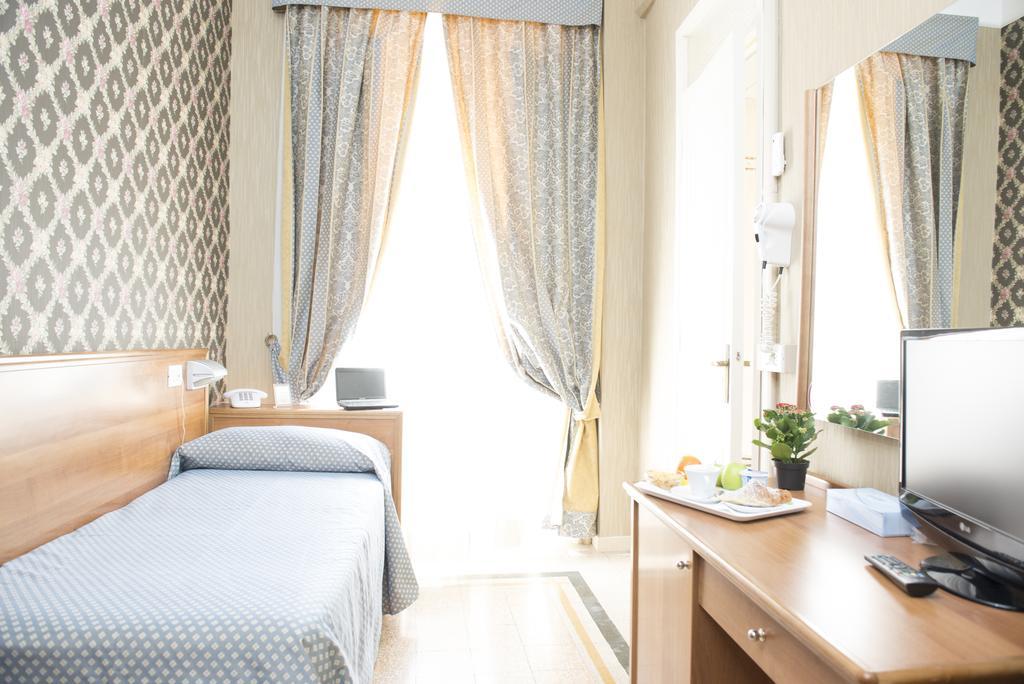 Hotel Emmaus Róma Kültér fotó