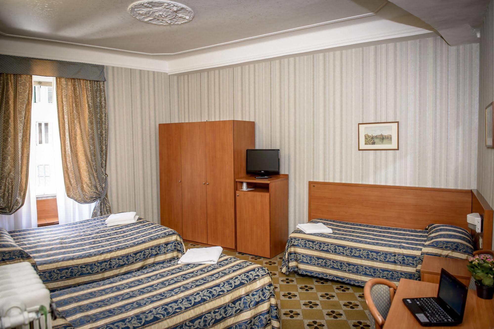 Hotel Emmaus Róma Kültér fotó