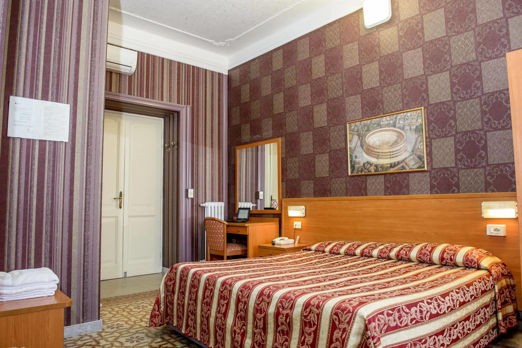 Hotel Emmaus Róma Kültér fotó